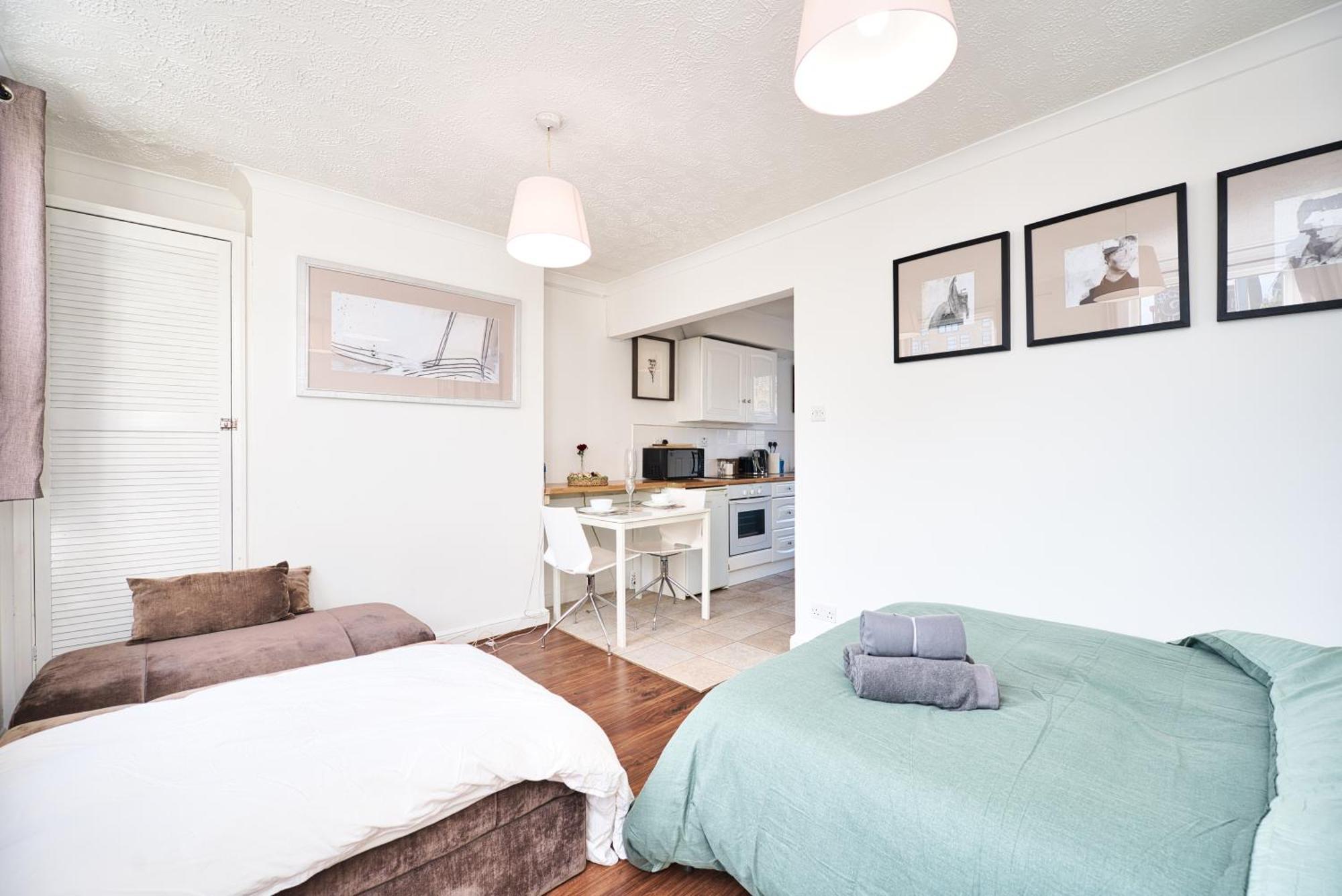 Hackney Road, E2 - For 3 * Londra